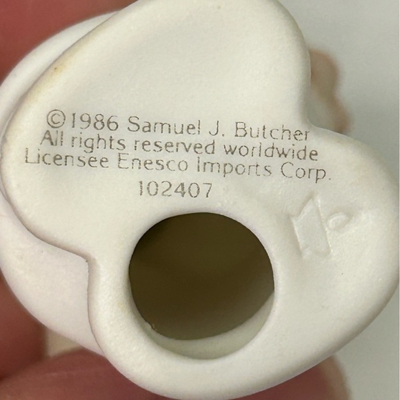 Set of 7 vintage Christmas ornaments Mix, 2 of them shiny bright. - Picture 9 of 11